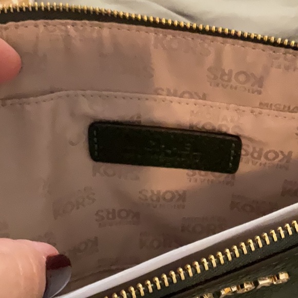 MK Hattie Bag NWT Beautiful Color - Picture 8 of 11